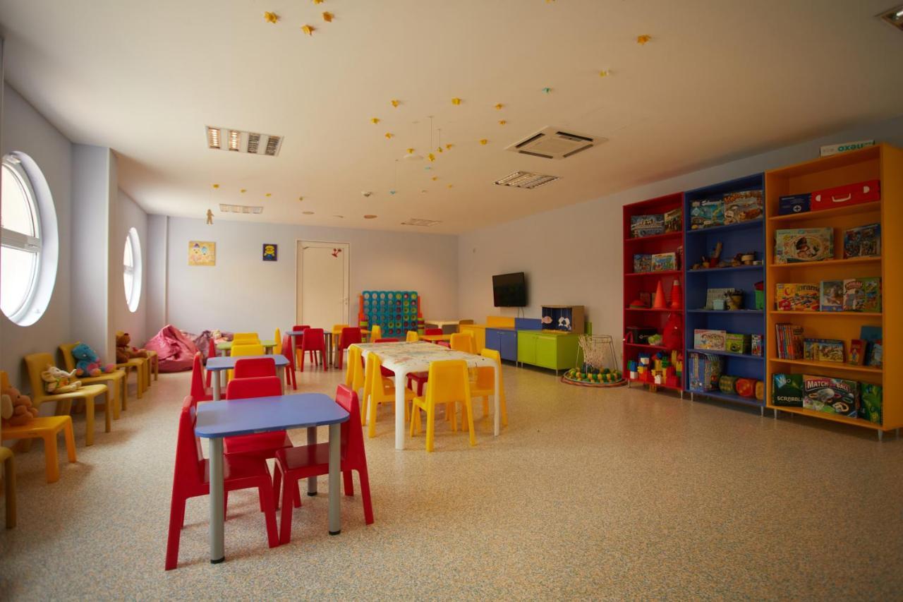 Dreams Sunny Beach Resort And Spa المظهر الخارجي الصورة A typical nursery classroom