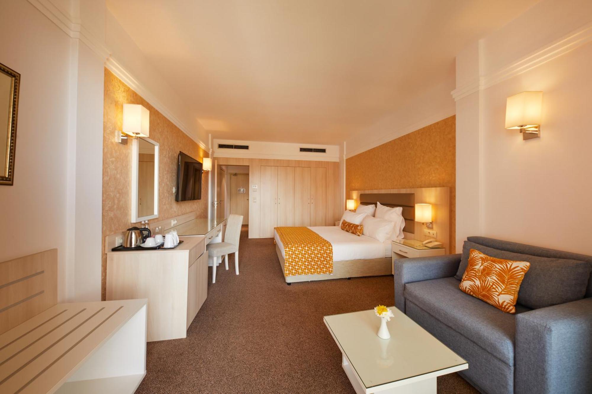 Dreams Sunny Beach Resort And Spa الغرفة الصورة A room at the hotel